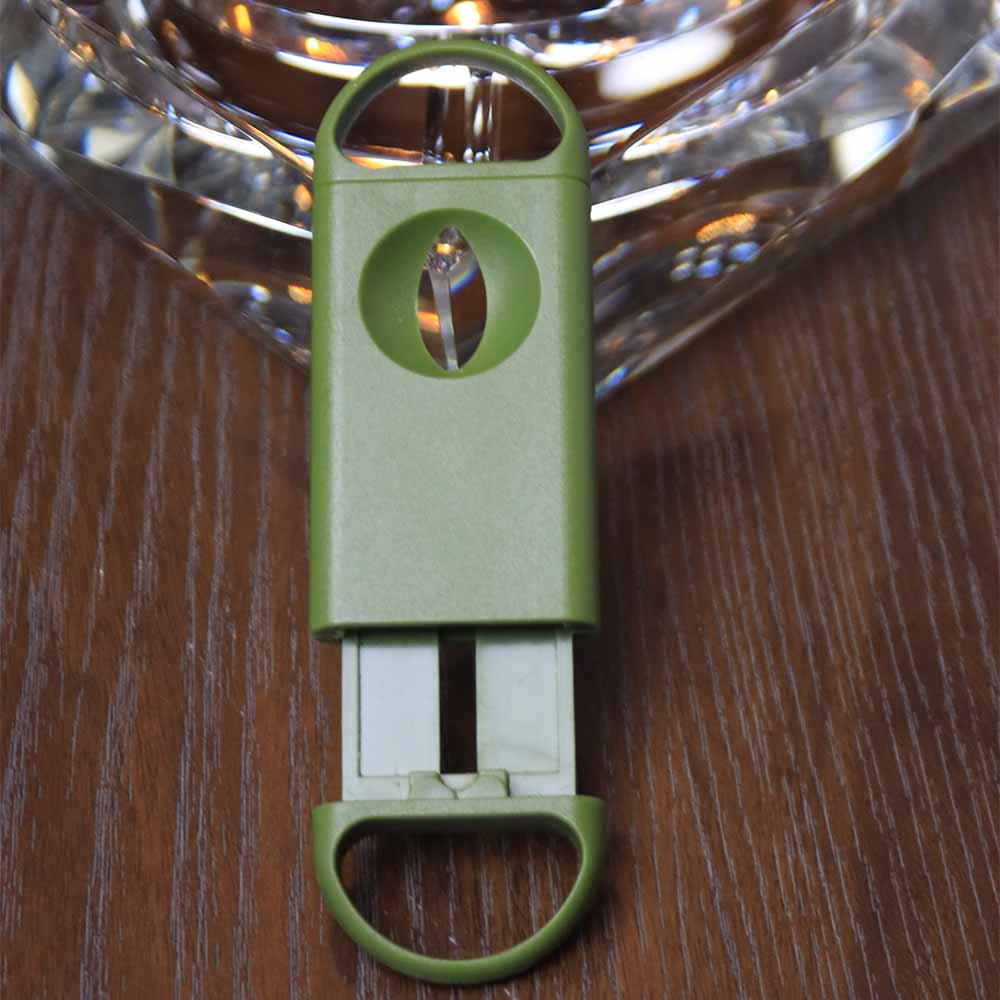 THE BIG EASY TOBACCO V SHAPED CIGAR CUTTER CUTS UP-TO 54 RING GAUGE CIGAR GREEN COLOUR (9365C) - Image 2